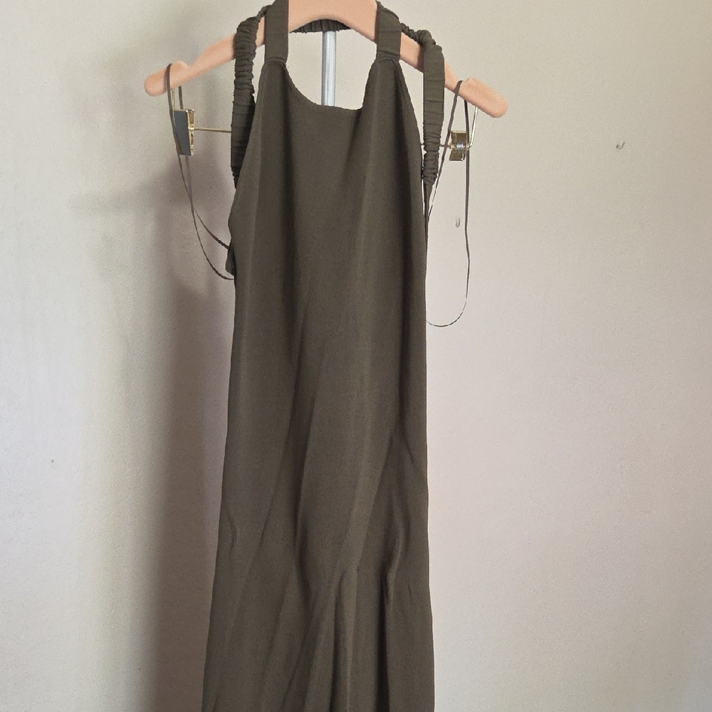 Zara Elegant Olive Green Sleeveless Dress